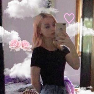 Meet your Posher, Ava